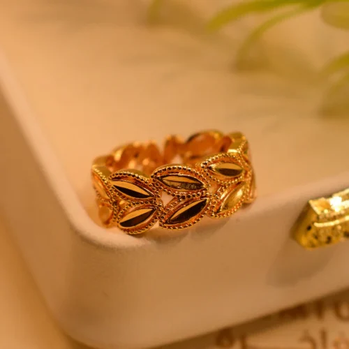 Luxury Unique Design Gold Plated Ring For Girls/Women